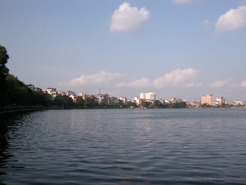 Hoang Cau Lake (Dong Da Lake / Ho Dong Da), Dong Da District, Hanoi, Vietnam